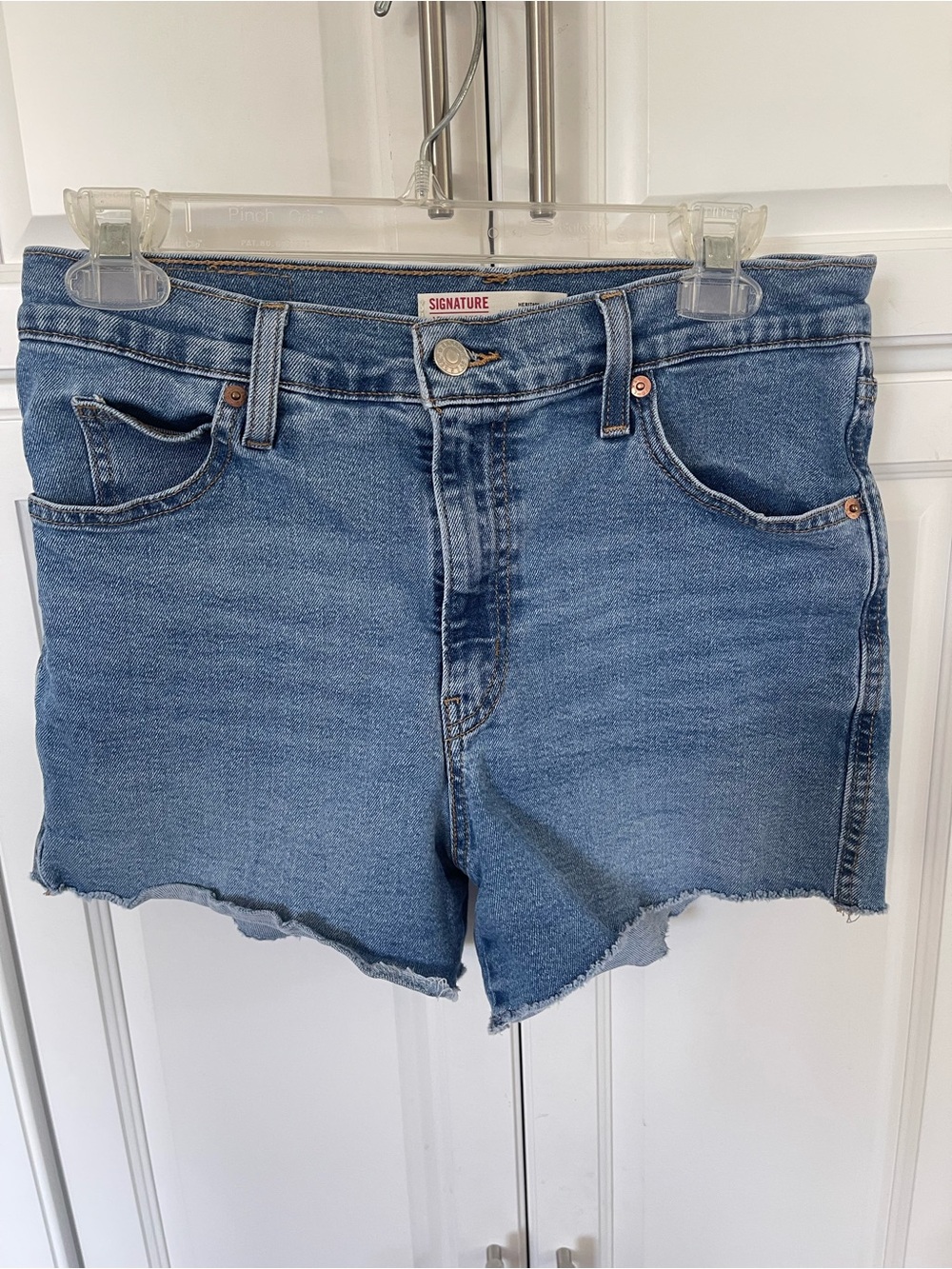 Levi’s Signature heritage high rise  Women's Blue Denim Cutoff Shorts 8 29